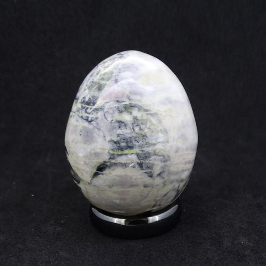 Light Isle of Skye Marble & Serpentine Egg image 1