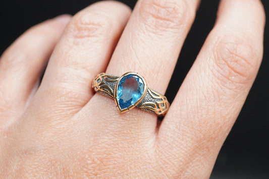 2ct Blue Topaz Celtic Ring with 18ct Gold & Sterling Silver