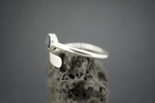 Cairngorm Quartz Sterling Silver Wire Oval Ring