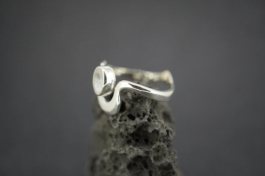 Kingdom 'Diamond' Sterling Silver Oval Wave Ring