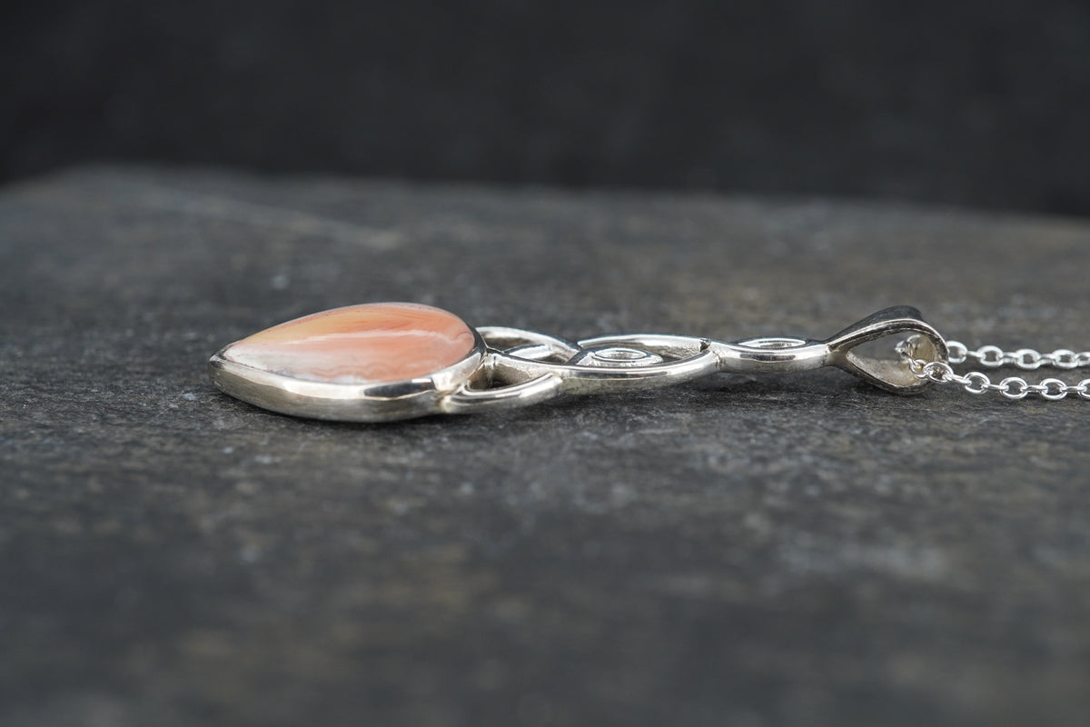 Scottish Fife Agate Sterling Silver Celtic Pendant image 3