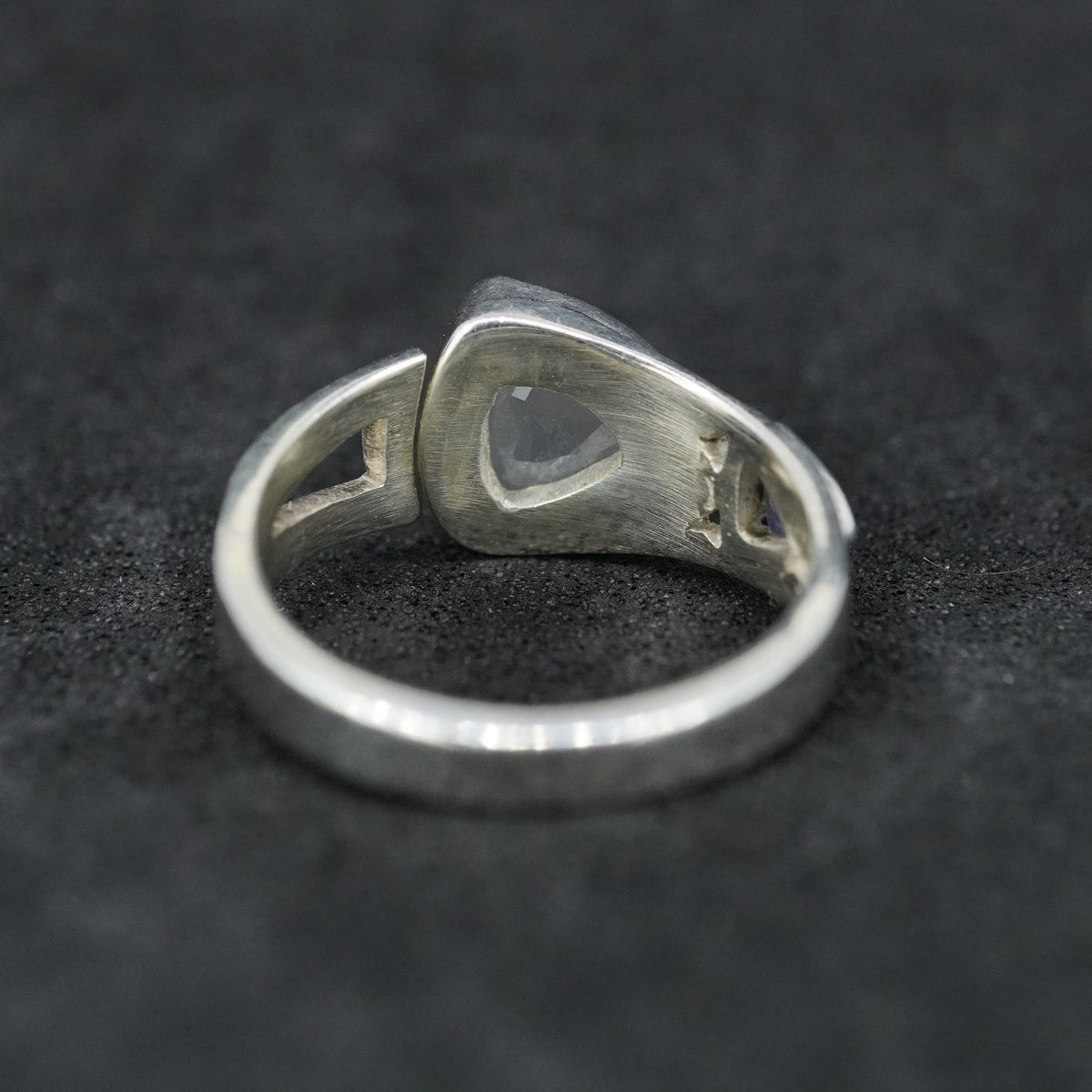 Scottish Chalcedony & Sapphire Sterling Silver Ring image 4