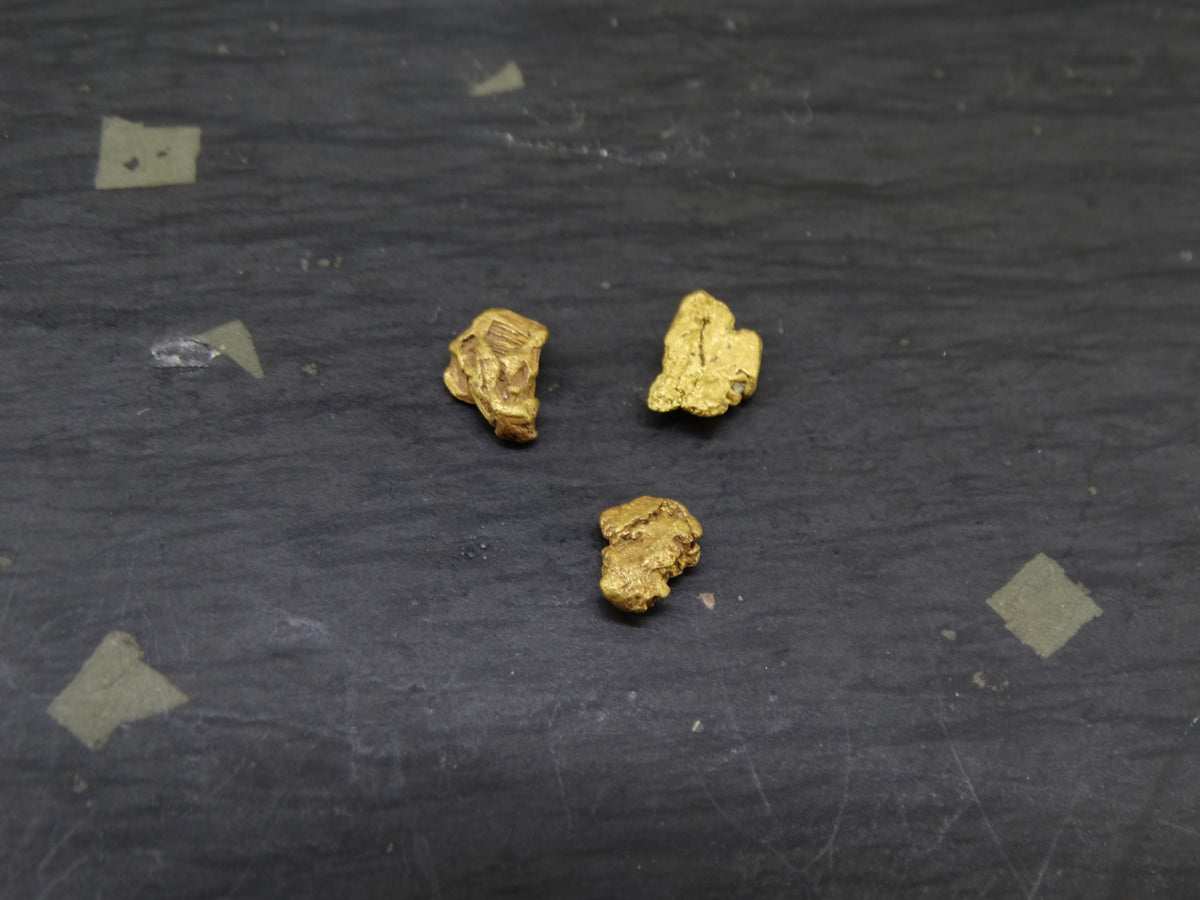Scottish Highlands Gold Large 'Picker' Nuggets, 2015 - 0.752g image 0