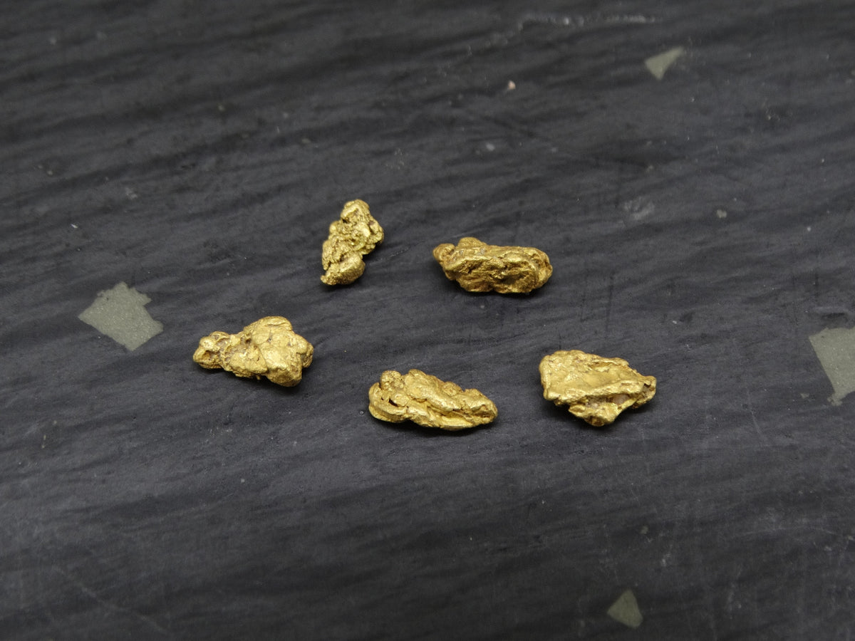 Scottish Highlands Gold Large 'Picker' Nuggets, 2015 - 0.980g image 0