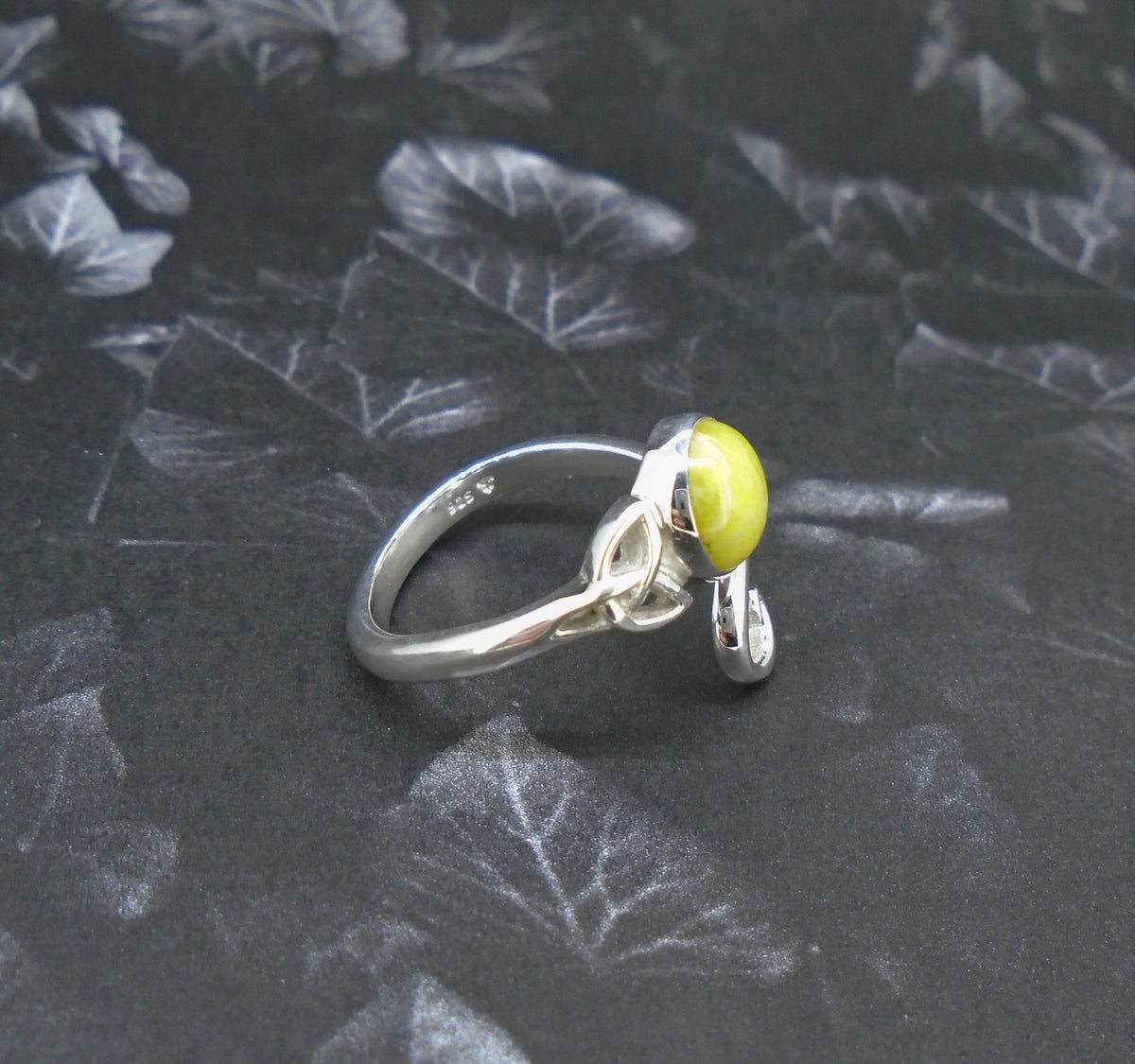 Highland Marble Celtic Knot Sterling Silver Ring image 3