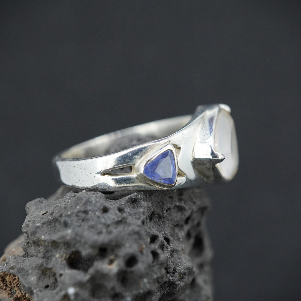 Scottish Chalcedony & Sapphire Sterling Silver Ring image 3