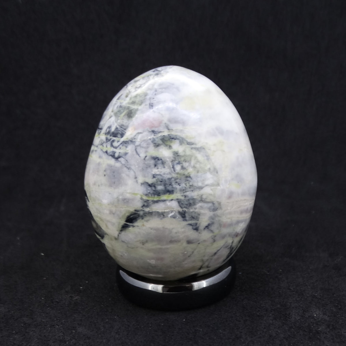 Light Isle of Skye Marble & Serpentine Egg image 1