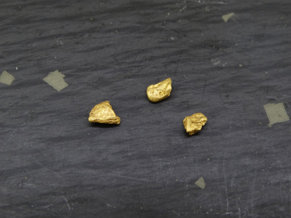 Scottish Highlands Gold Large 'Picker' Nuggets, 2015 - 0.648g image 0