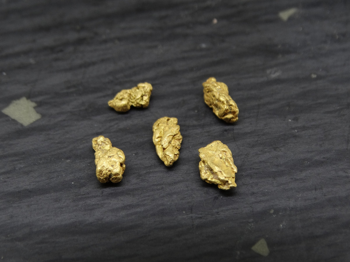 Scottish Highlands Gold Large 'Picker' Nuggets, 2015 - 0.980g image 2