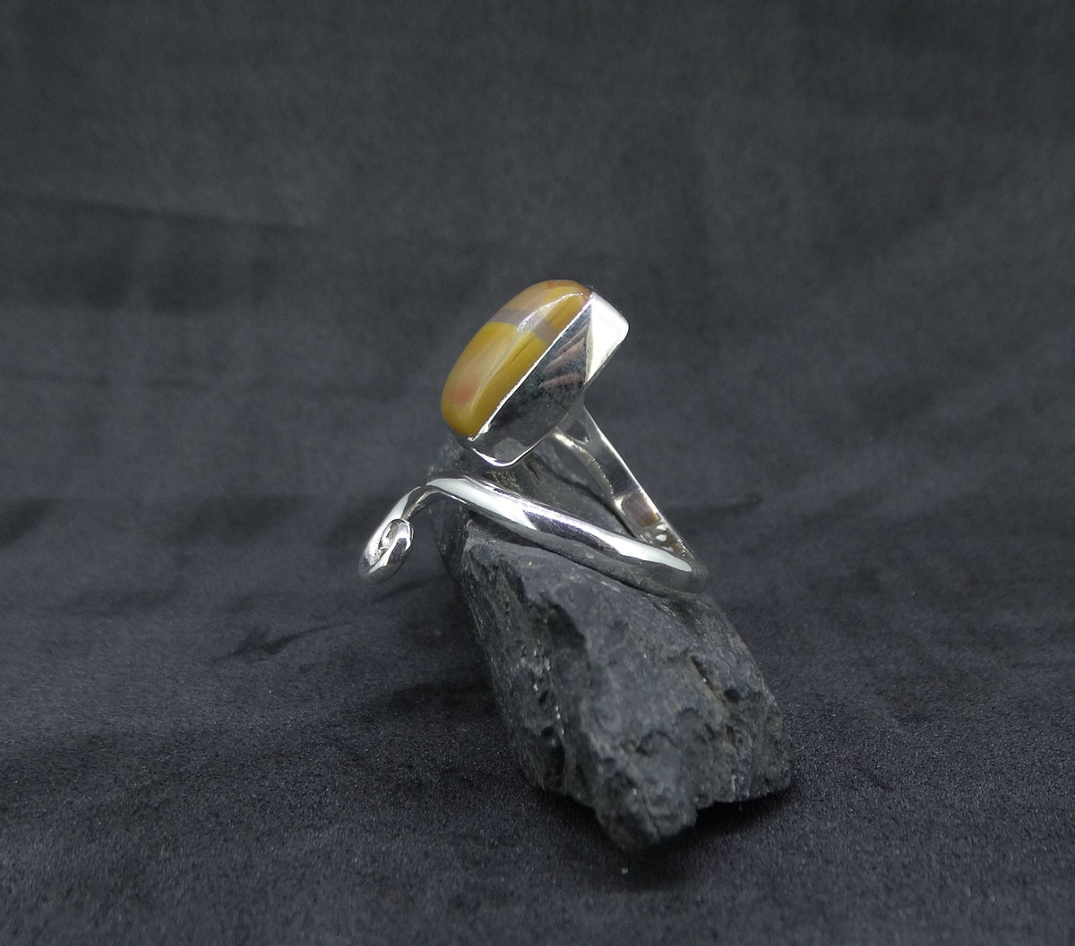 Burn Anne Agate Sterling Silver Celtic Ring image 4