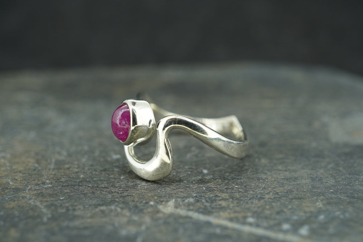 Natural Pink Ruby Sterling Silver Wave Ring image 2