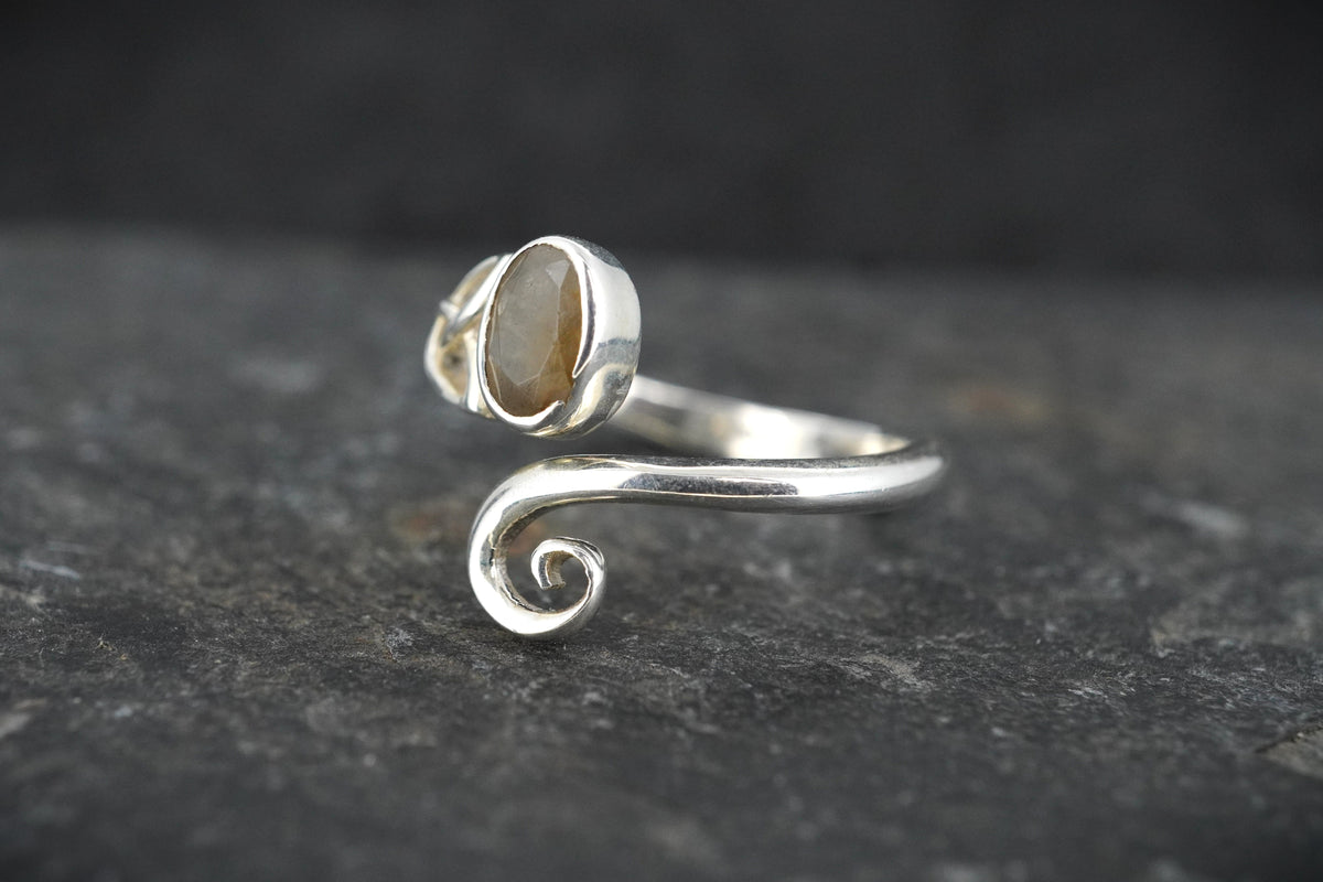 Cairngorm Quartz Sterling Silver Celtic Ring image 2