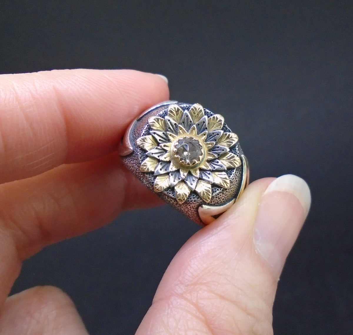 'Flùr na Beinne' Scottish Smoky Quartz Scottish Gold & Silver Ring