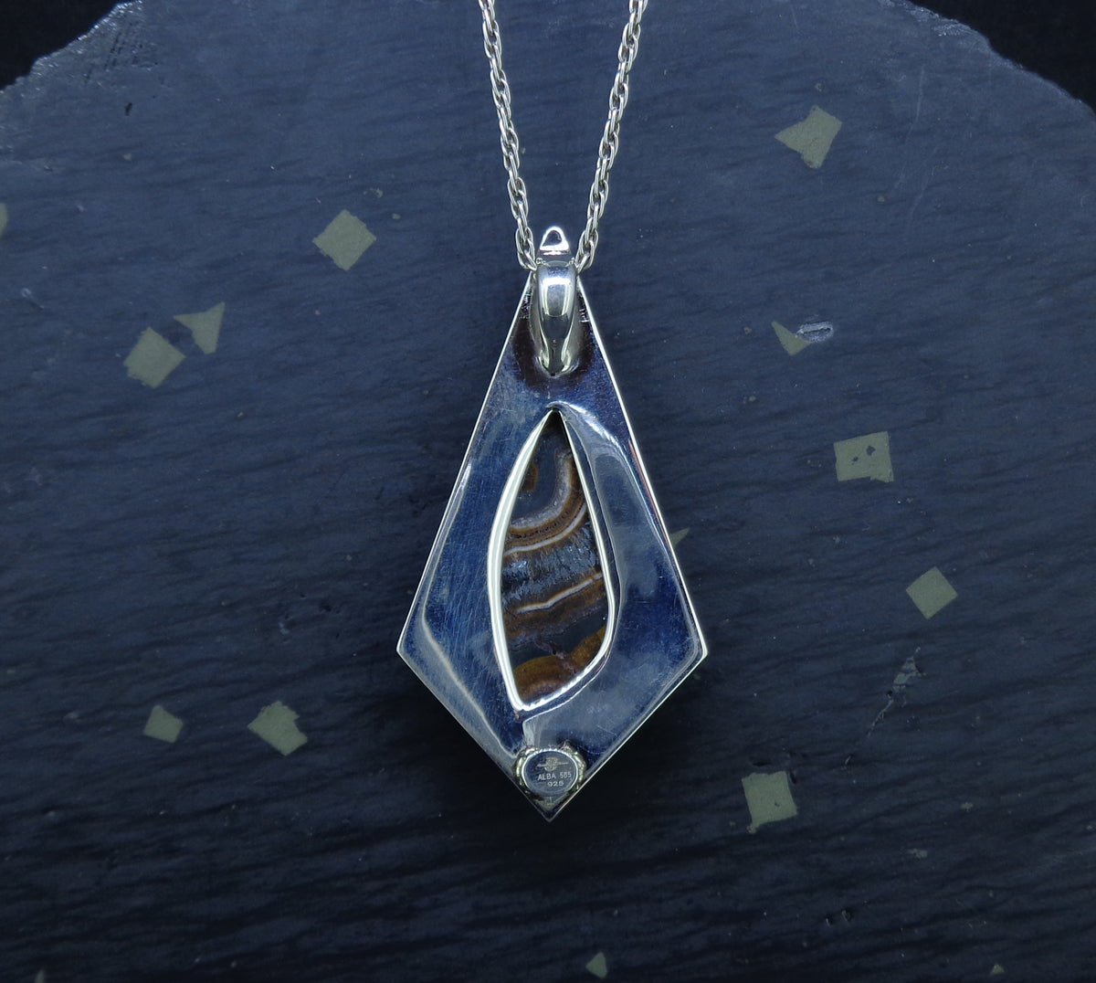 'Tìgear' Scottish 'Tiger's Eye' on a Scottish Gold & Silver Pendant