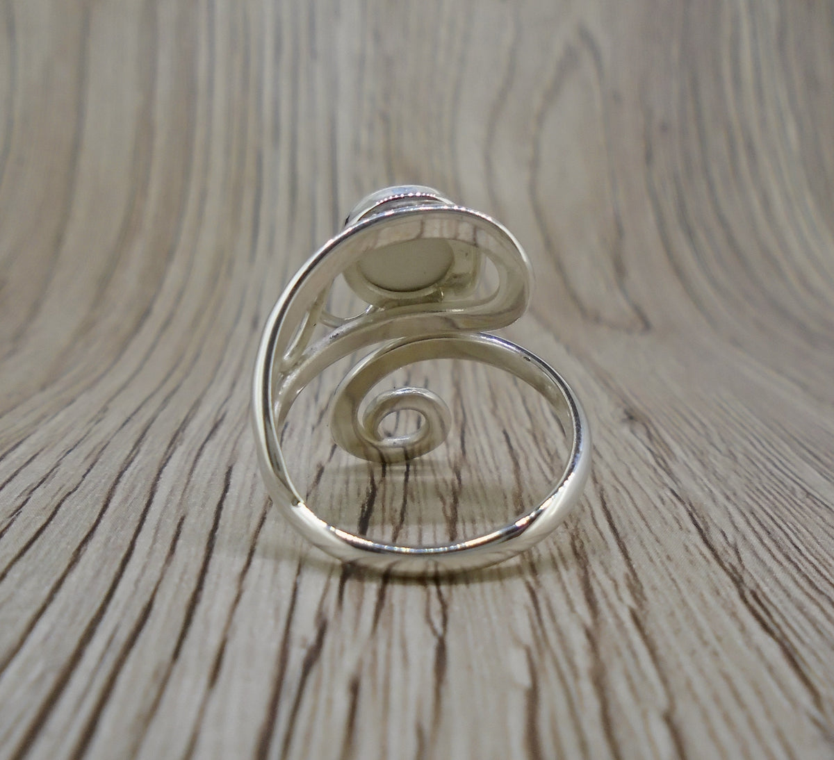 Old Willow 'Diamond' Pattern Sterling Silver Adjustable Twist Ring