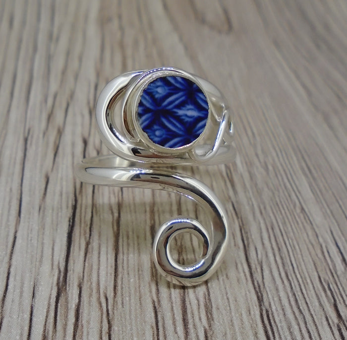 Old Willow 'Diamond' Pattern Sterling Silver Adjustable Twist Ring