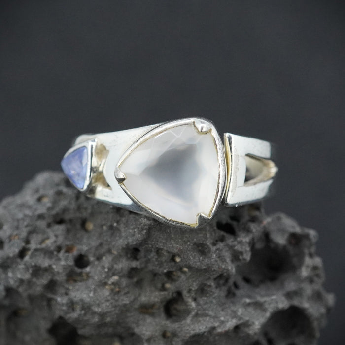 Scottish Chalcedony & Sapphire Sterling Silver Ring