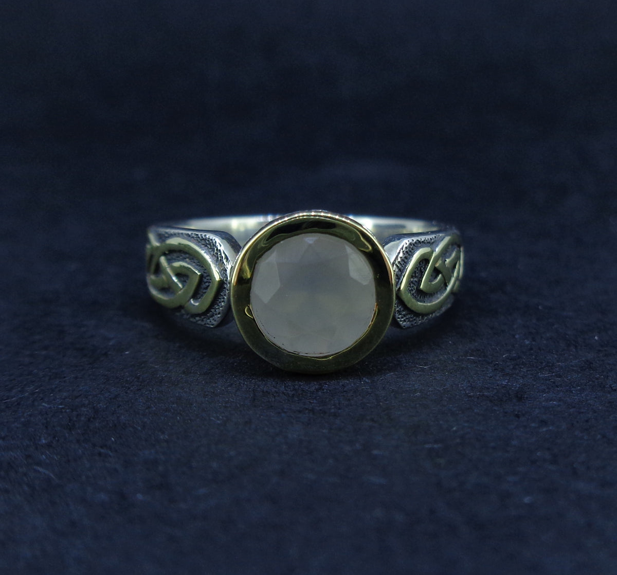'Aingil' Scottish Chalcedony Scottish Gold & Sterling Silver Ring