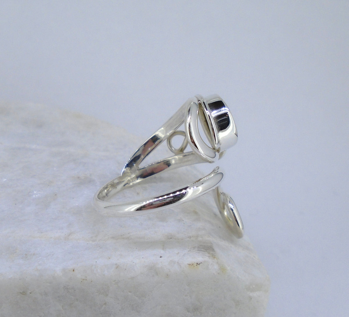 Old Willow Flow Blue Style Sterling Silver Adjustable Twist Ring