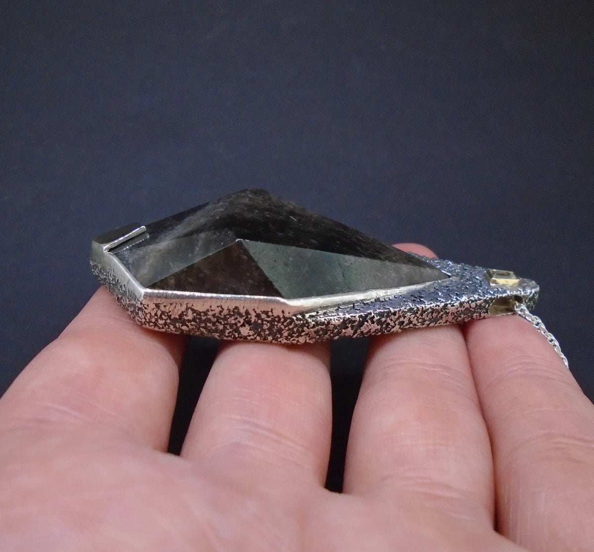 'Cridhe na Beinne' Cairngorm Quartz & Diamond Scottish Gold & Silver Pendant