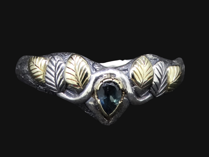 Scottish Sapphire with Scottish Gold, Sterling Silver Ring
