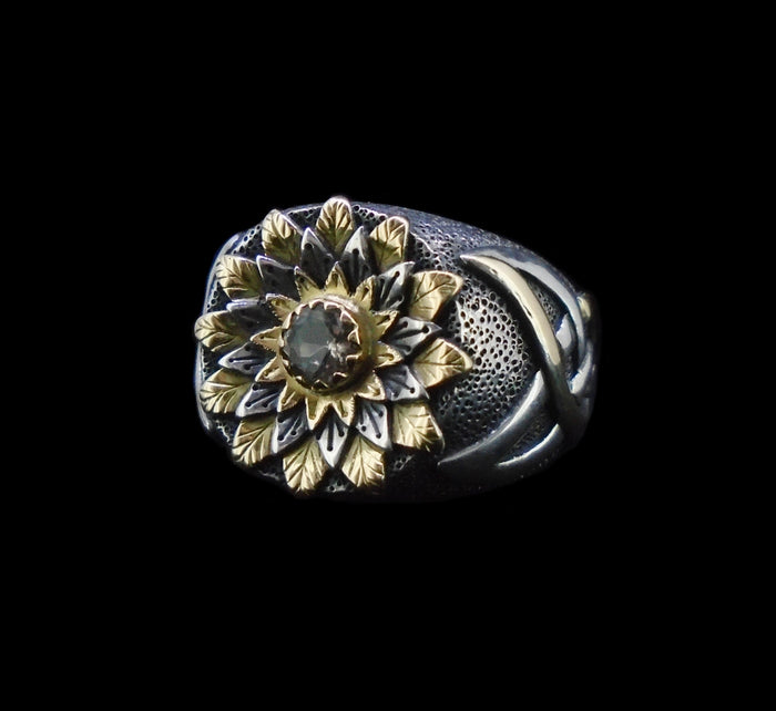 'Flùr na Beinne' Scottish Smoky Quartz Scottish Gold & Silver Ring