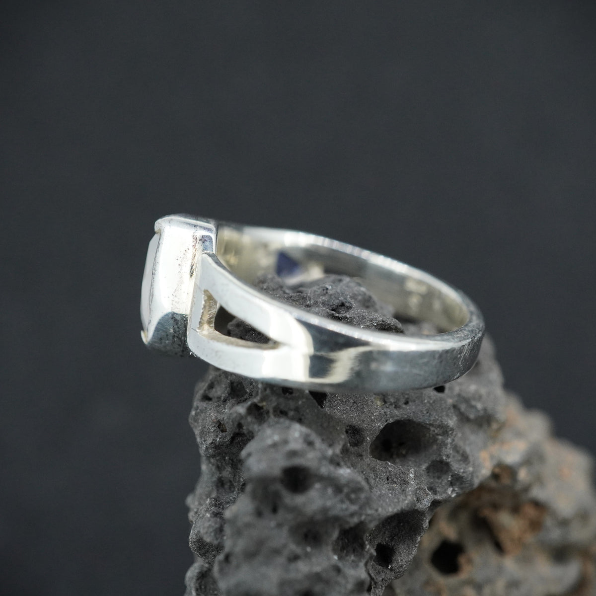 Scottish Chalcedony & Sapphire Sterling Silver Ring