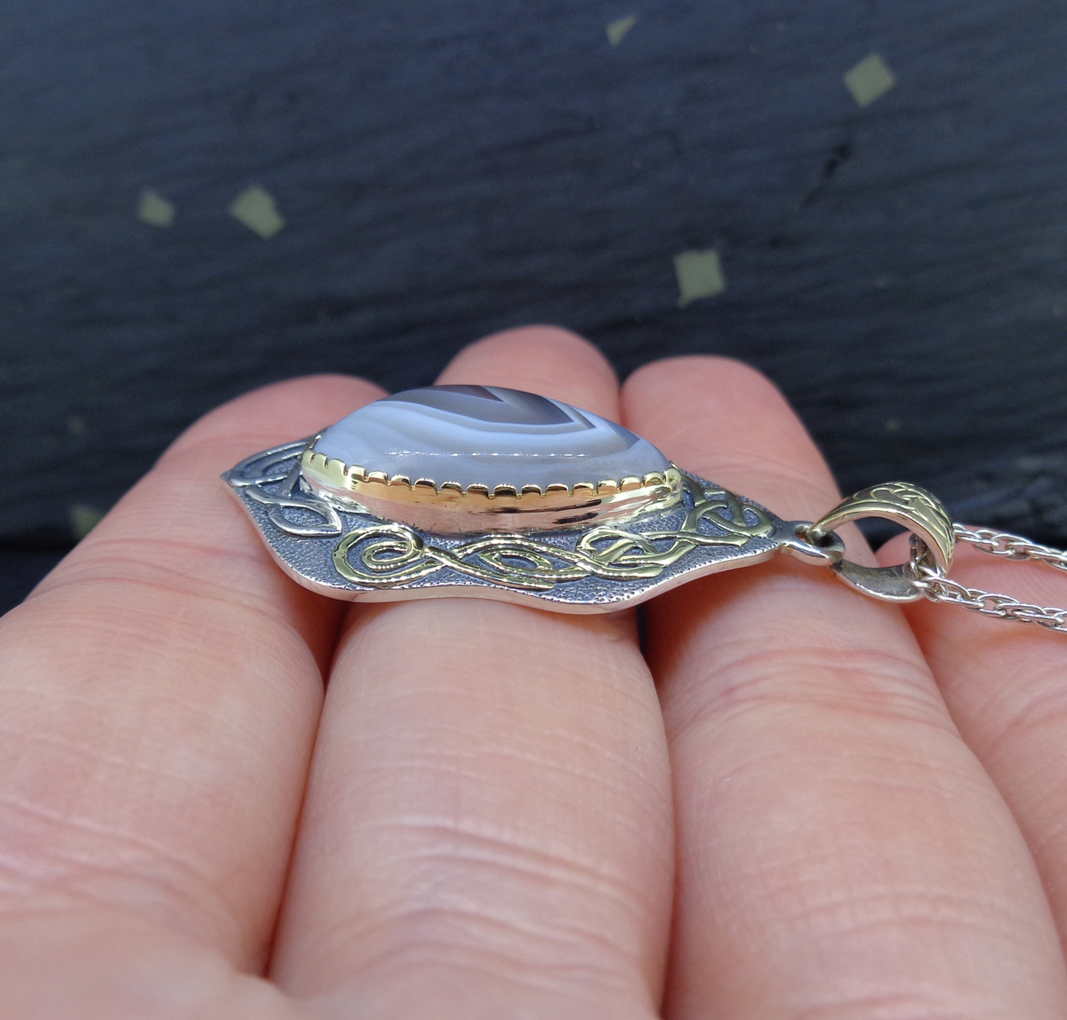 'Fehu' Ardownie Agate, on a Scottish Gold & Silver Pendant