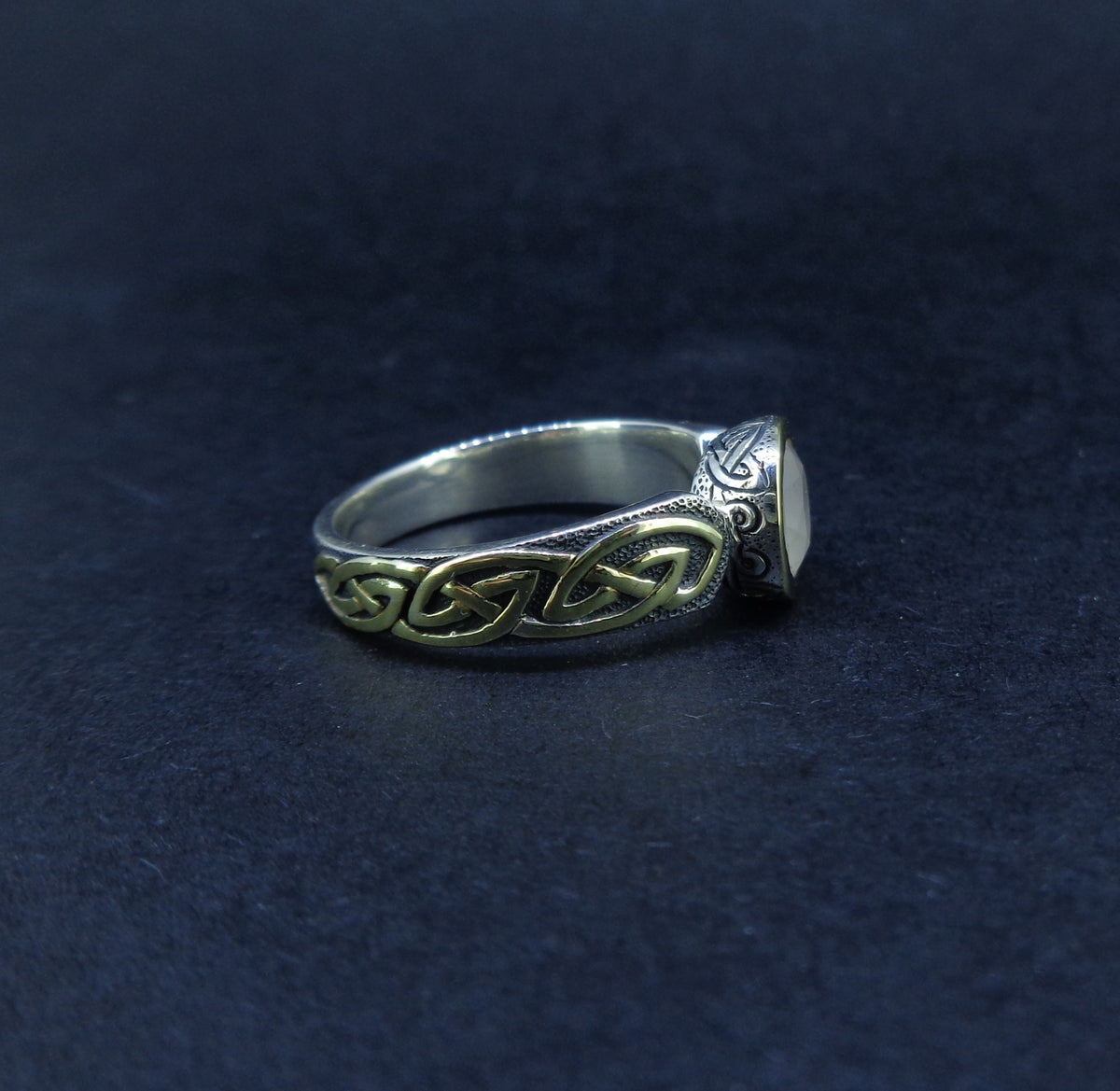'Aingil' Scottish Chalcedony Scottish Gold & Sterling Silver Ring