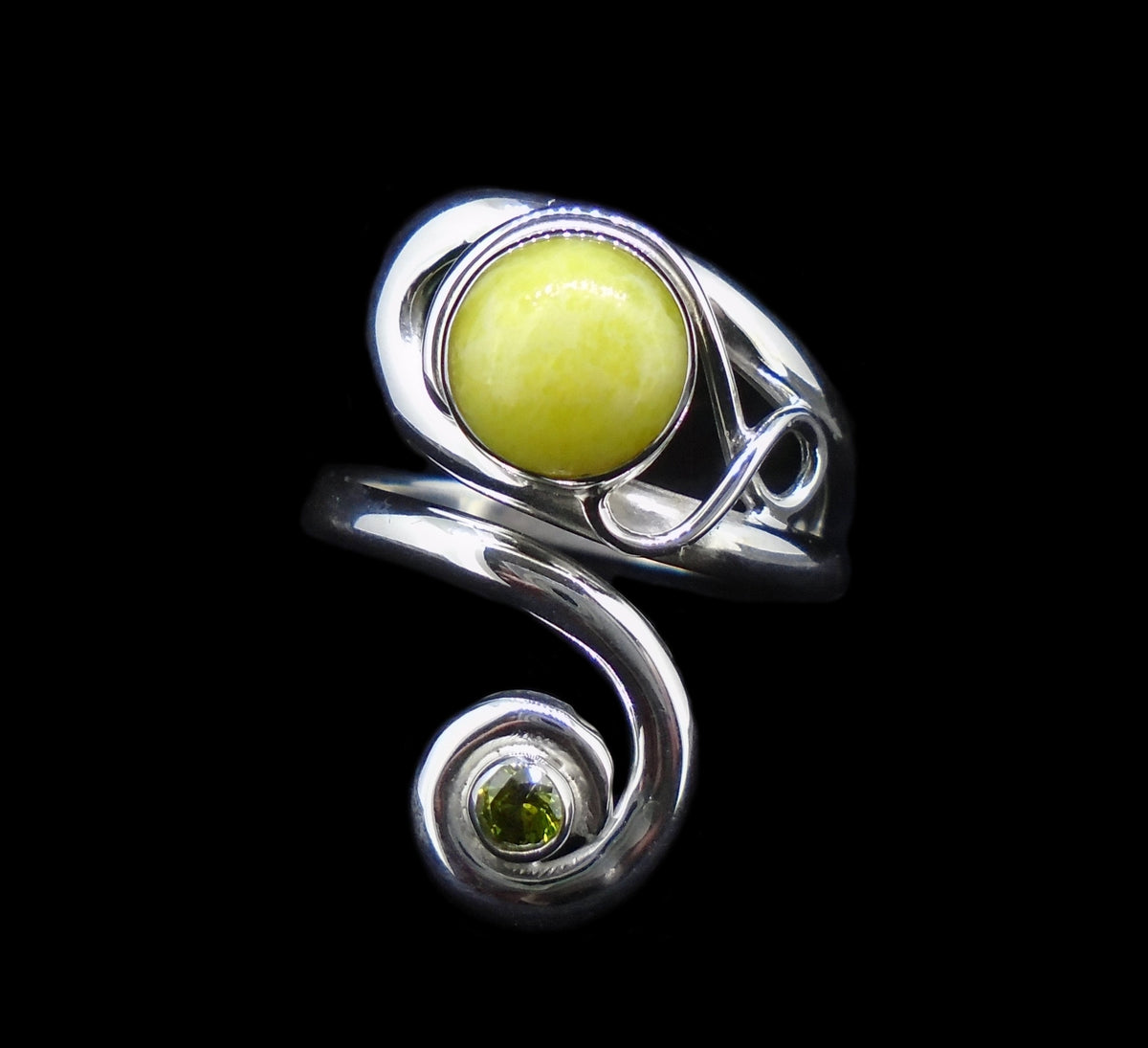 Highland Marble & Peridot Sterling Silver Ring