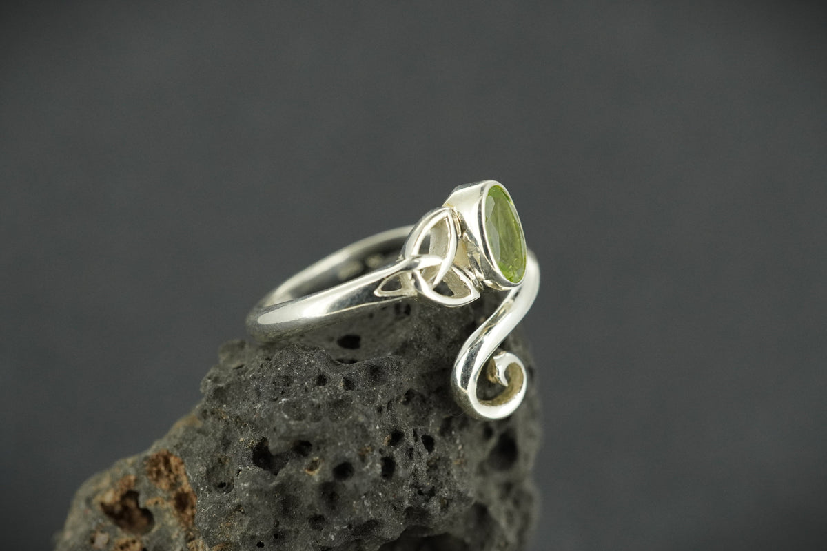 Peridot Sterling Silver Celtic Ring