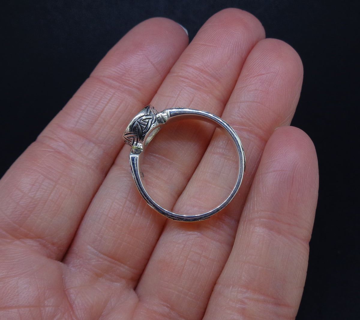 'Aingil' Scottish Chalcedony Scottish Gold & Sterling Silver Ring