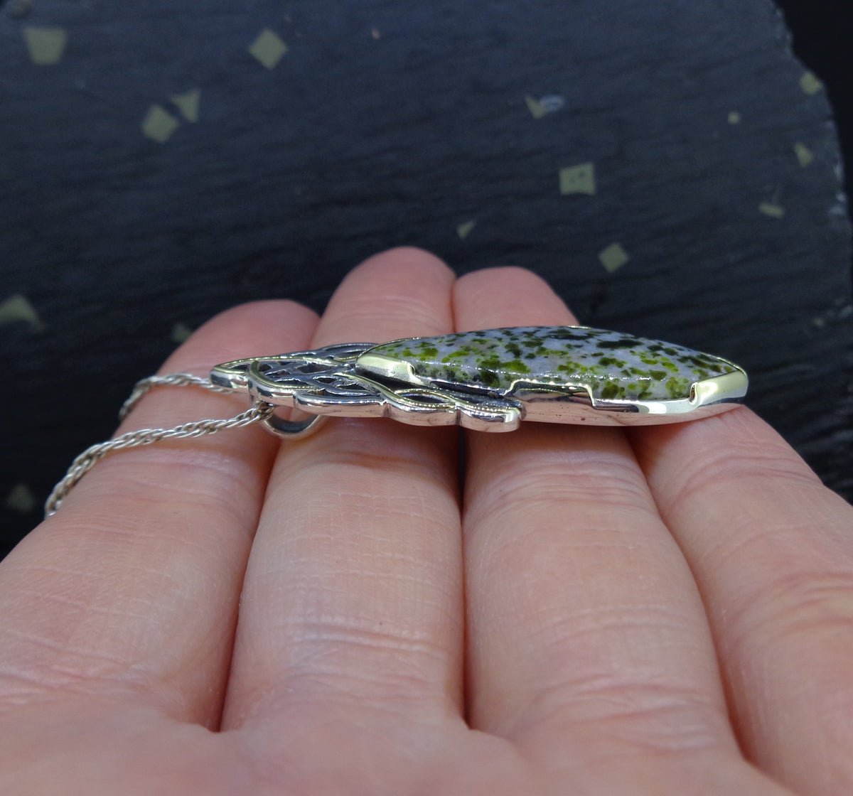 'Na Hearadh' Harris Serpentine on a Scottish Gold & Silver Pendant
