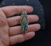 'Na Hearadh' Harris Serpentine on a Scottish Gold & Silver Pendant