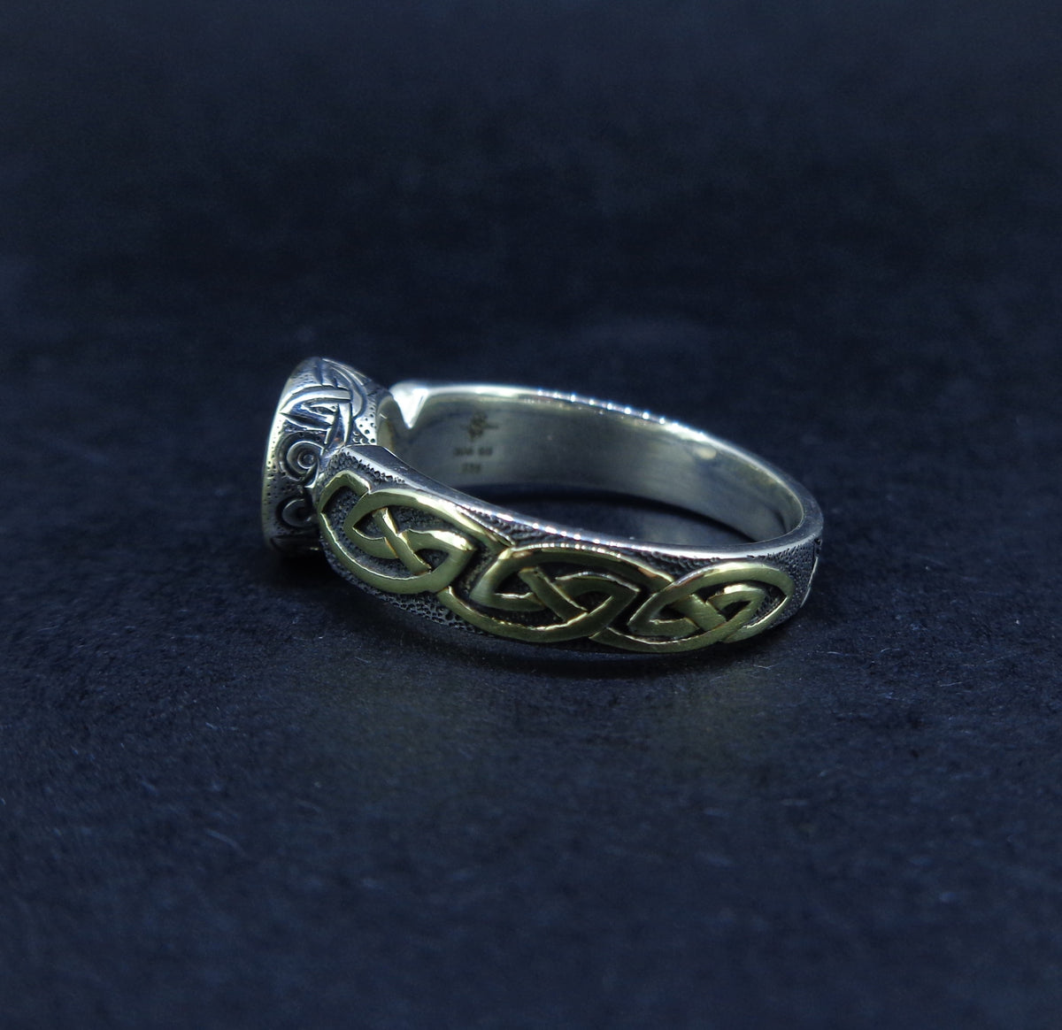 'Aingil' Scottish Chalcedony Scottish Gold & Sterling Silver Ring
