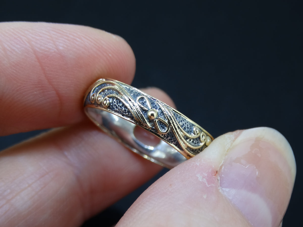 Scottish Chalcedony Scottish Gold and Sterling Silver Waves Ring
