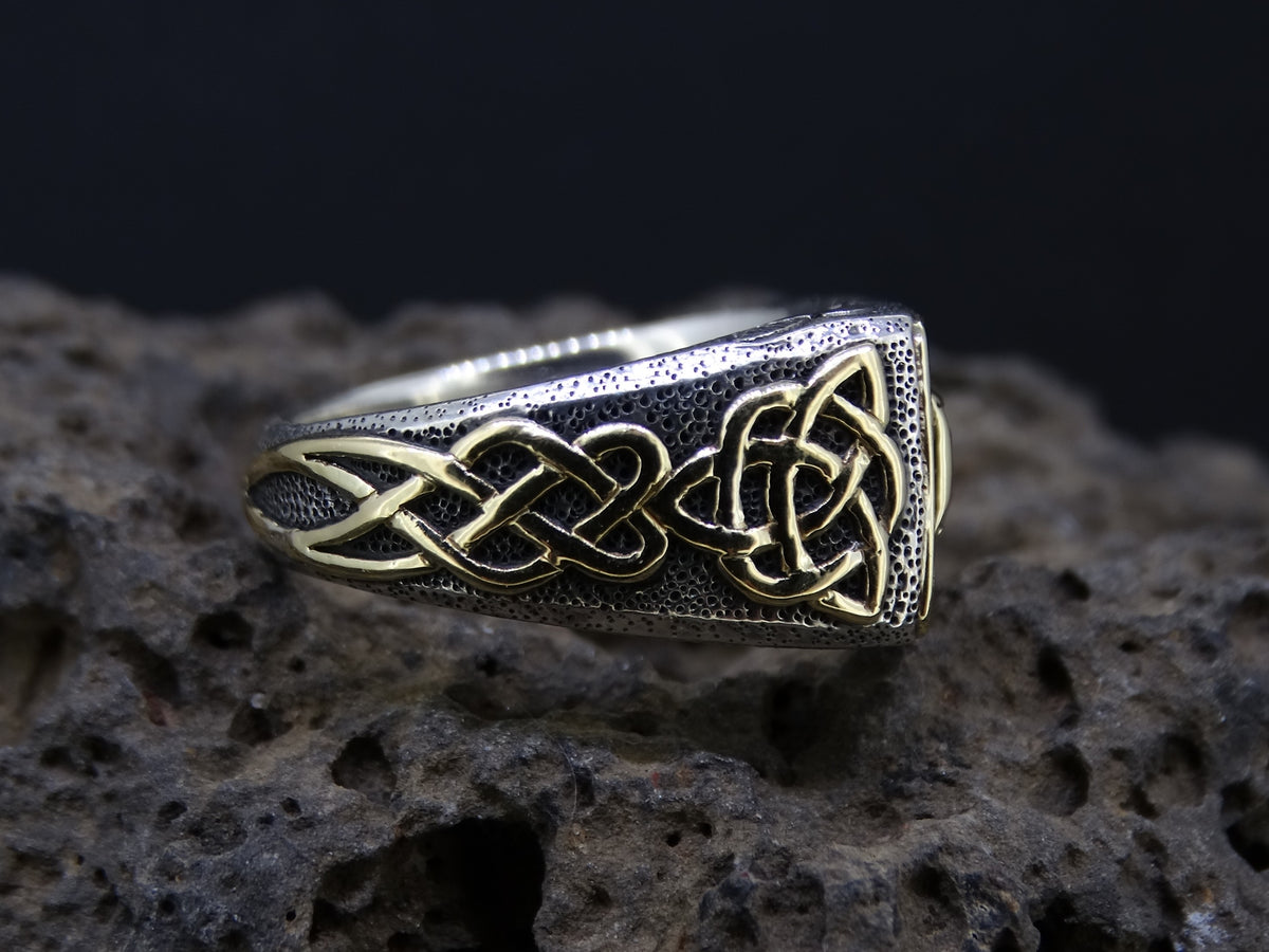 Scottish Ardownie Amethyst with Scottish Gold and Sterling Silver Ring