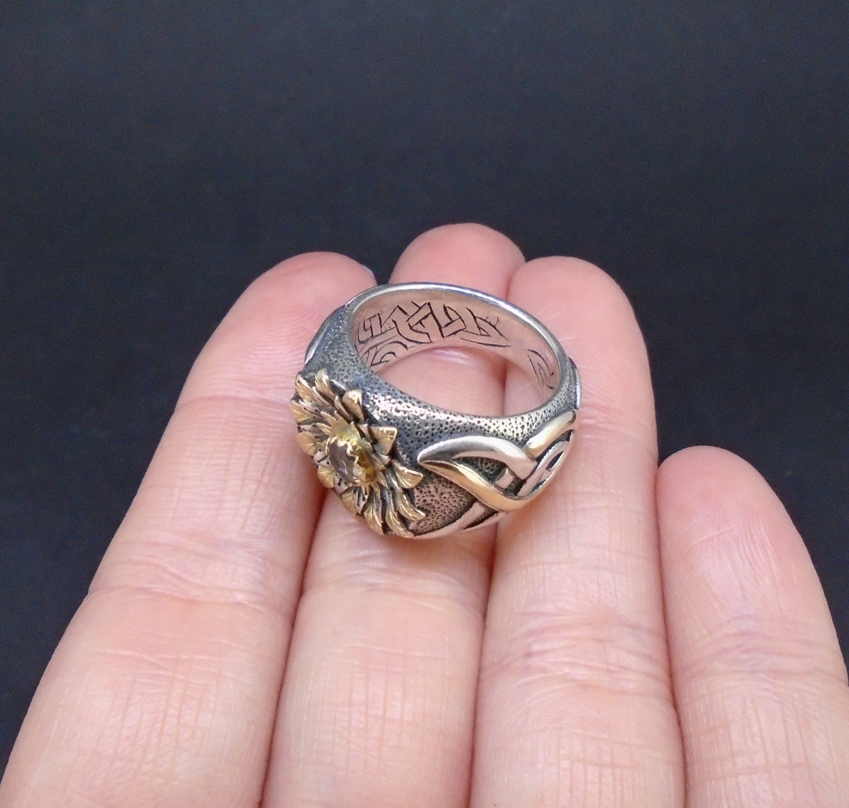 'Flùr na Beinne' Scottish Smoky Quartz Scottish Gold & Silver Ring