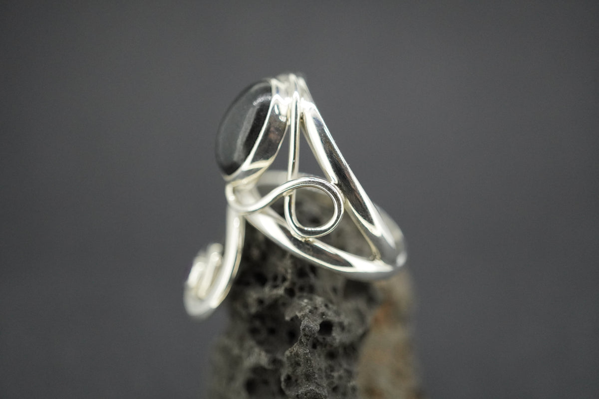 Edinburgh Castle Rock and Amethyst Sterling Silver Swirl Ring