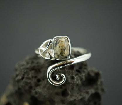 Edinburgh Cobblestone Sterling Silver Trinity Ring