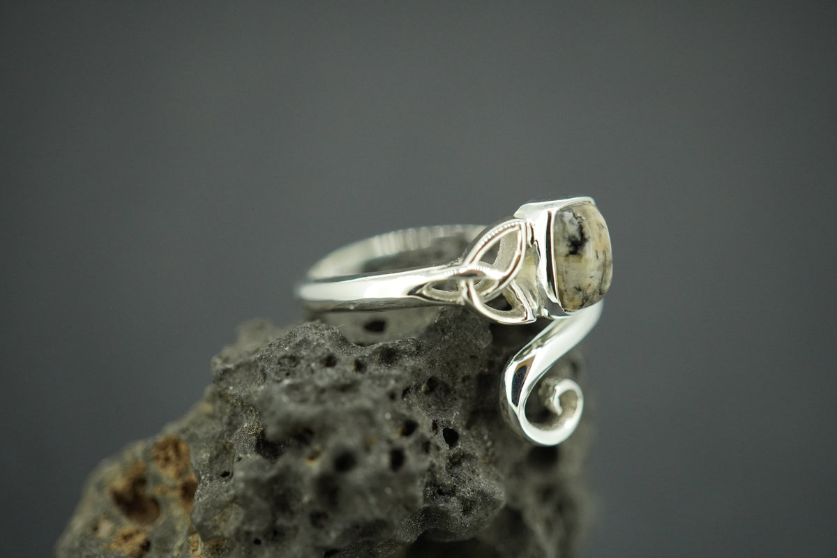 Edinburgh Cobblestone Sterling Silver Trinity Ring