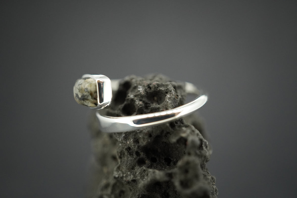Edinburgh Cobblestone Wire Ring
