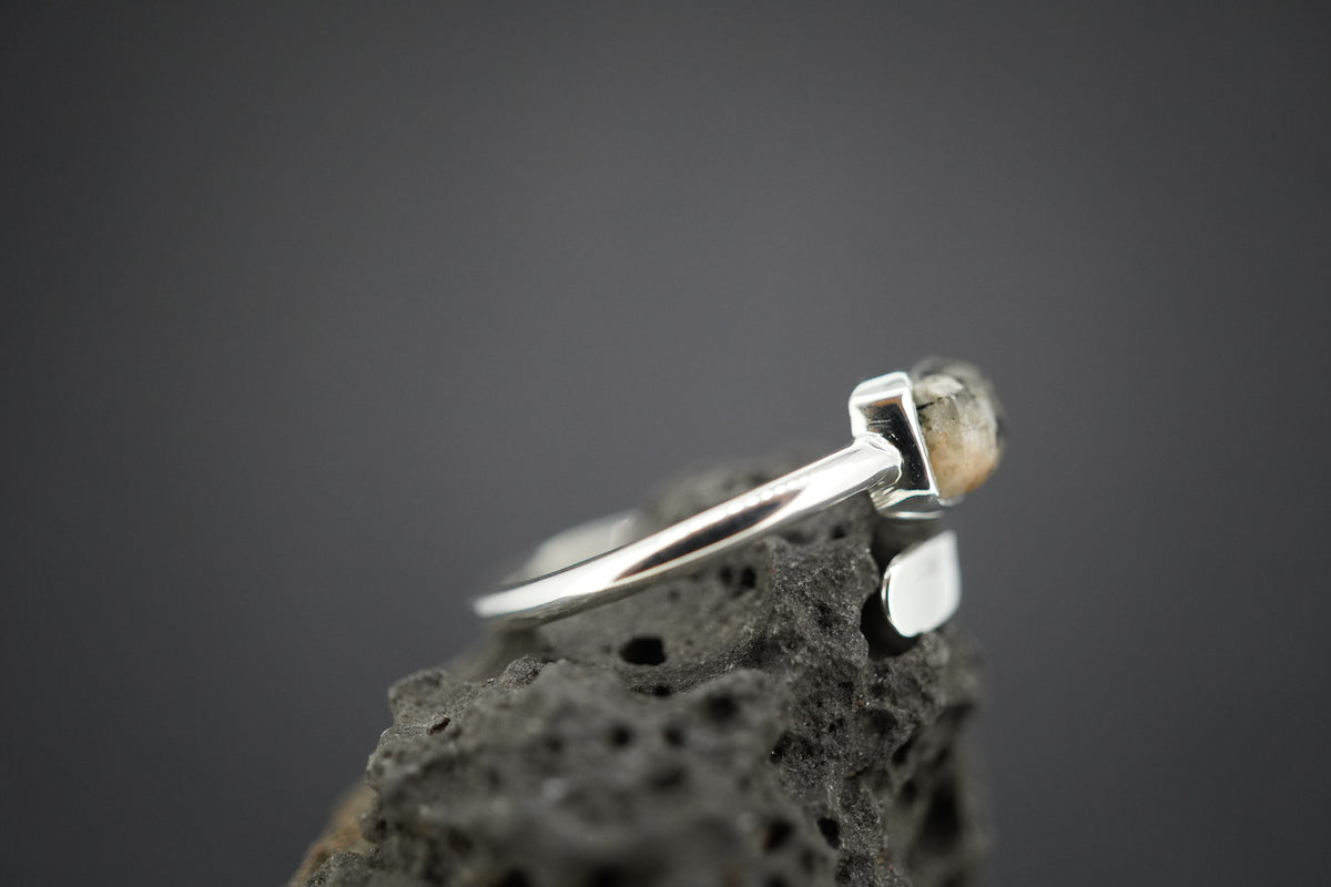 Edinburgh Cobblestone Wire Ring