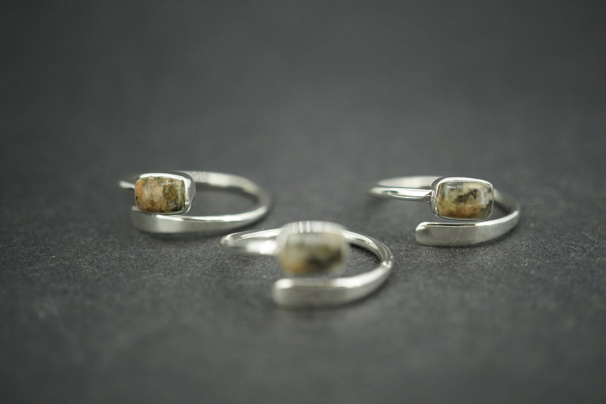 Edinburgh Cobblestone Wire Ring