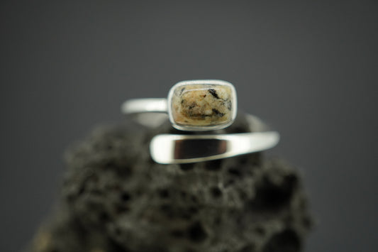 Edinburgh Cobblestone Wire Ring