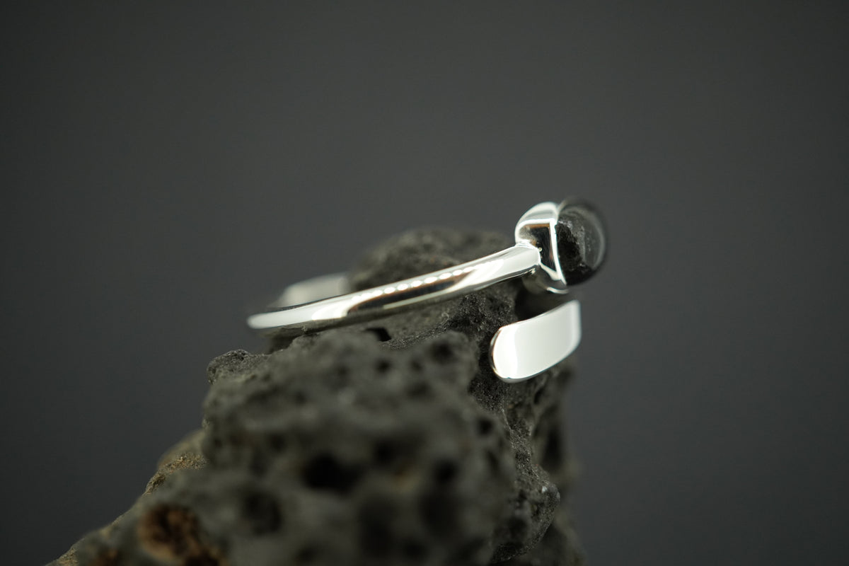Edinburgh Cobblestone Black Wire Ring