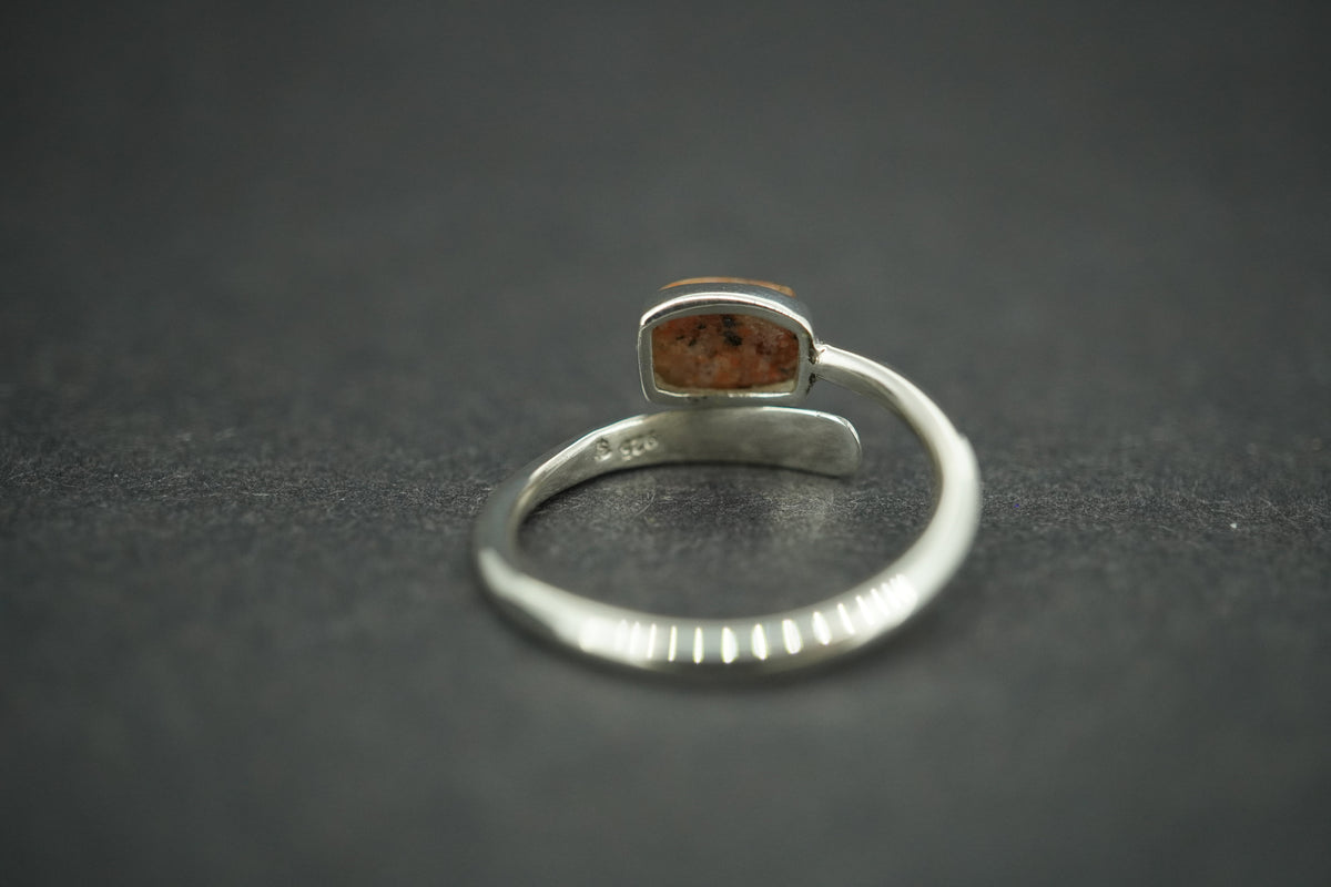 Edinburgh Cobblestone Pink Wire Ring