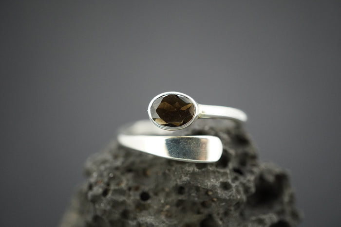 Cairngorm Quartz Sterling Silver Wire Oval Ring