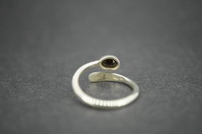 Cairngorm Quartz Sterling Silver Wire Oval Ring