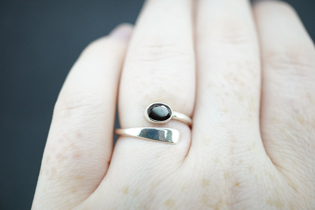Cairngorm Quartz Sterling Silver Wire Oval Ring